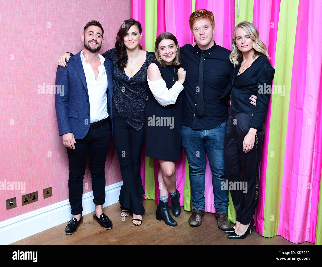 Michael Socha, Kelly Wenham, Georgia Groome, Danny Morgan und Cressida Bonas nahmen an der Premiere von Double Date Teil, die im Soho Hotel, London, stattfand. Bilddatum: Dienstag, 10. Oktober. Das Foto sollte lauten: Ian West/PA Wire Stockfoto