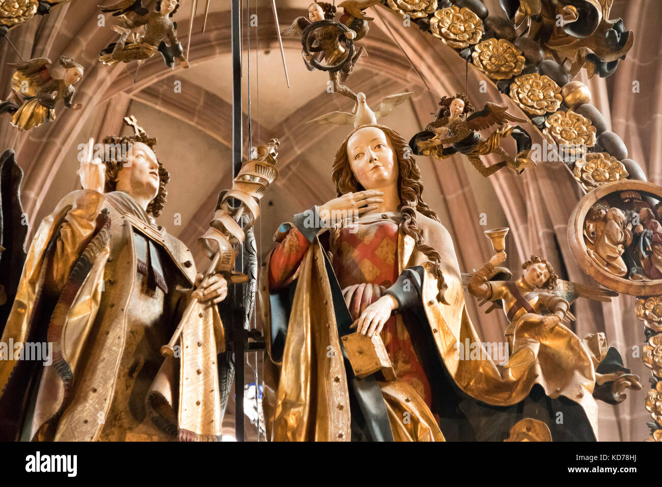 Detail der Verkündigung oder Engelwesen Anrede, lindenholz Skulpturen von Veit Stoss, 1518, Kirche St. Lorenz Nürnberg, Bayern, Deutschland Stockfoto