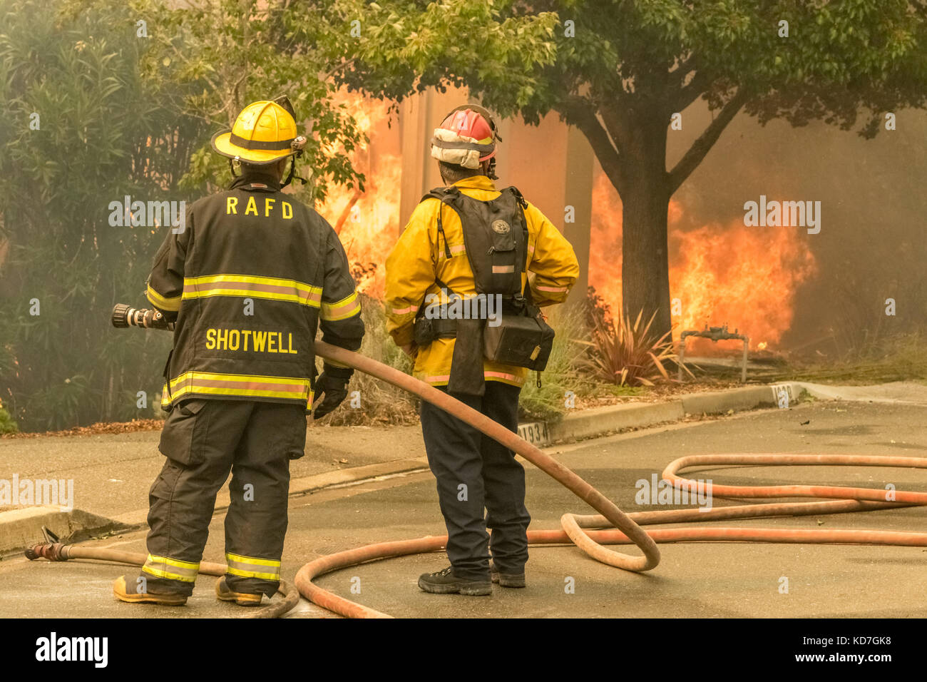 Sonoma County, Kalifornien, USA. 09 Okt, 2017. wildfire Brennen auf mehrere Grafschaften in Nord Kalifornien. massive Zerstörung. Sonoma County, Kalifornien, USA, Montag, 9. Oktober, 2017. devistation in Grafschaft. Credit: kathryn capaldo/alamy leben Nachrichten Stockfoto