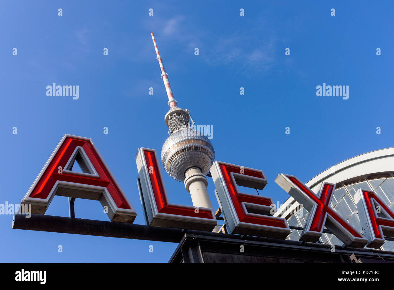 Alexanderplatz und Fernsehturm in Berlin, Deutschland Stockfoto