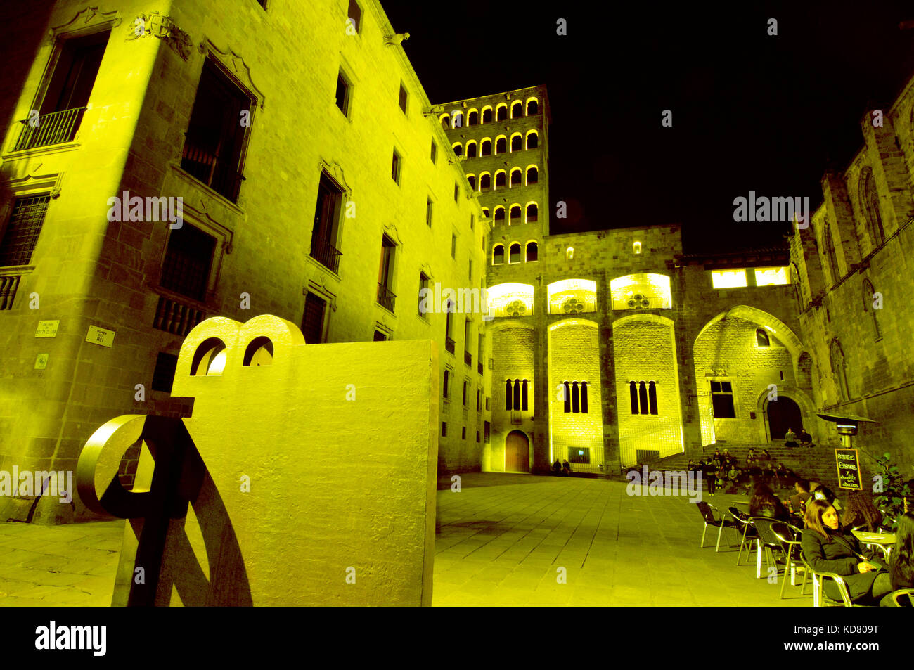 Plaça del Rei, ´King´s Square´, ist ein 14. Jahrhundert mittelalterliche öffentlicher Platz im Barri Gòtic von Barcelona, Katalonien, Spanien. Stockfoto