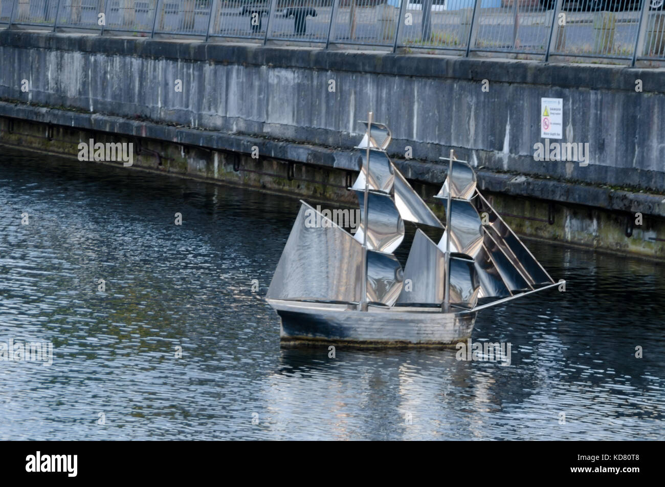 'Flotte' Öffentliche Artwork (2004) von Irene Braun am Markt Dock, South Shields entfernt Stockfoto