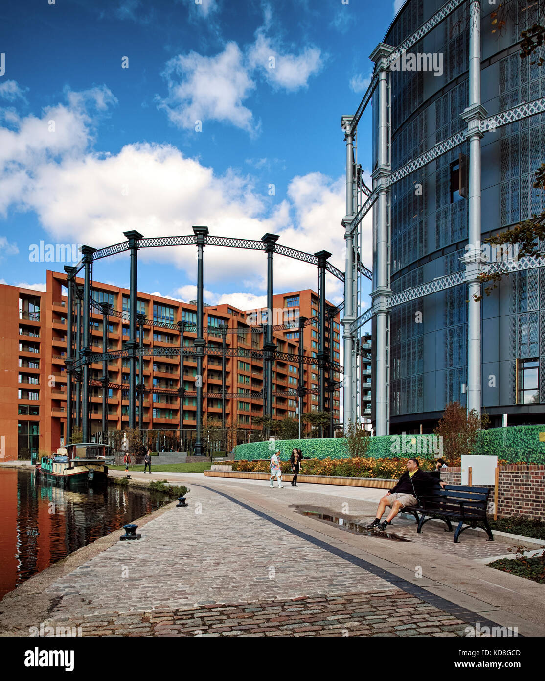 Gasspeicher Park auf das Regent's Canal in der Nähe von Kings Cross in London, die aus der ehemaligen gasholders auf Waren weg Stockfoto