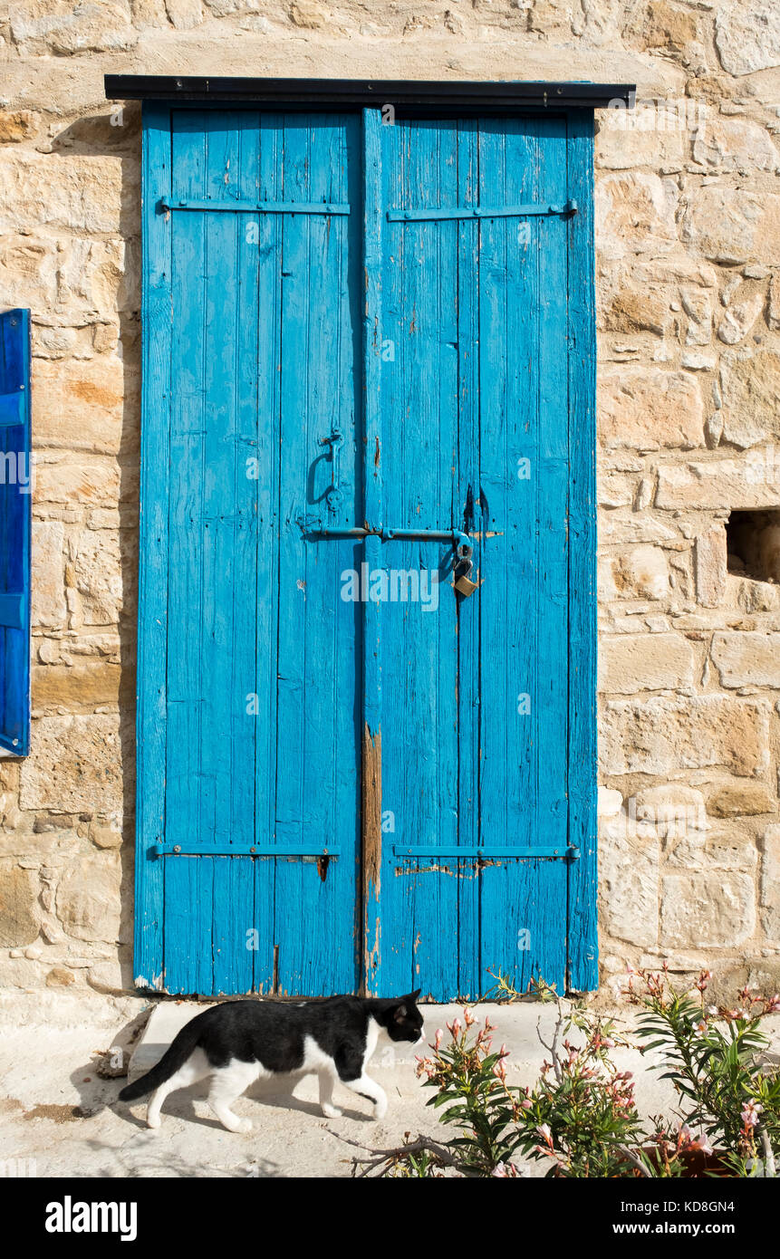 Bunte Fassade eines Arts Center in Kouklia Village, Paphos District von Zypern. Stockfoto