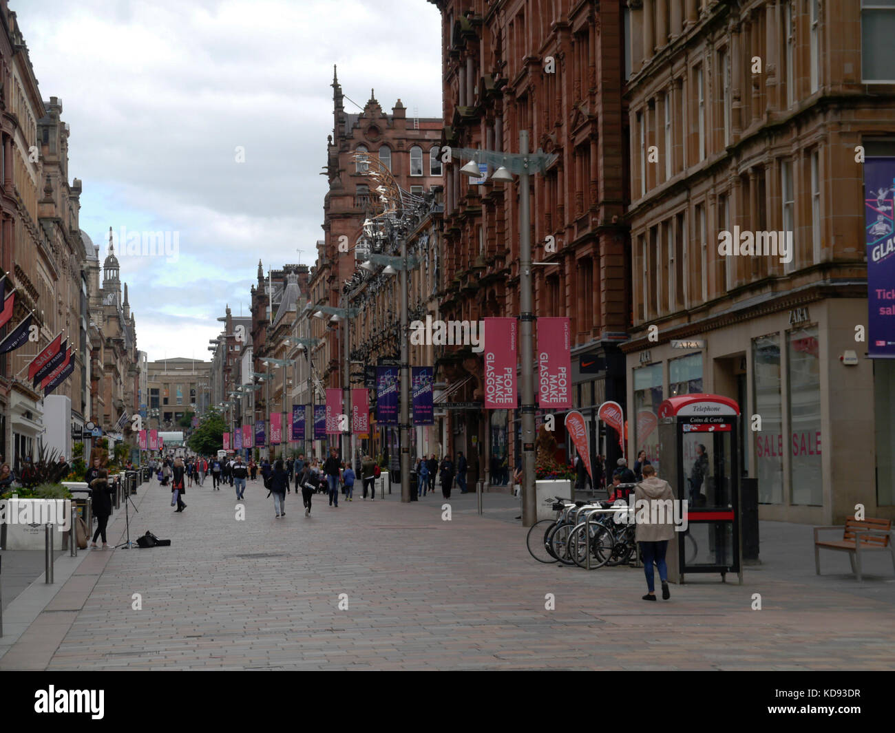 Menschen einkaufen in Buchanan Street , Glasgow, Schottland, Großbritannien Stockfoto