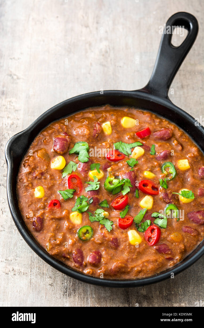 Traditionelle mexikanische tex mex Chili con carne in einer Pfanne auf ...
