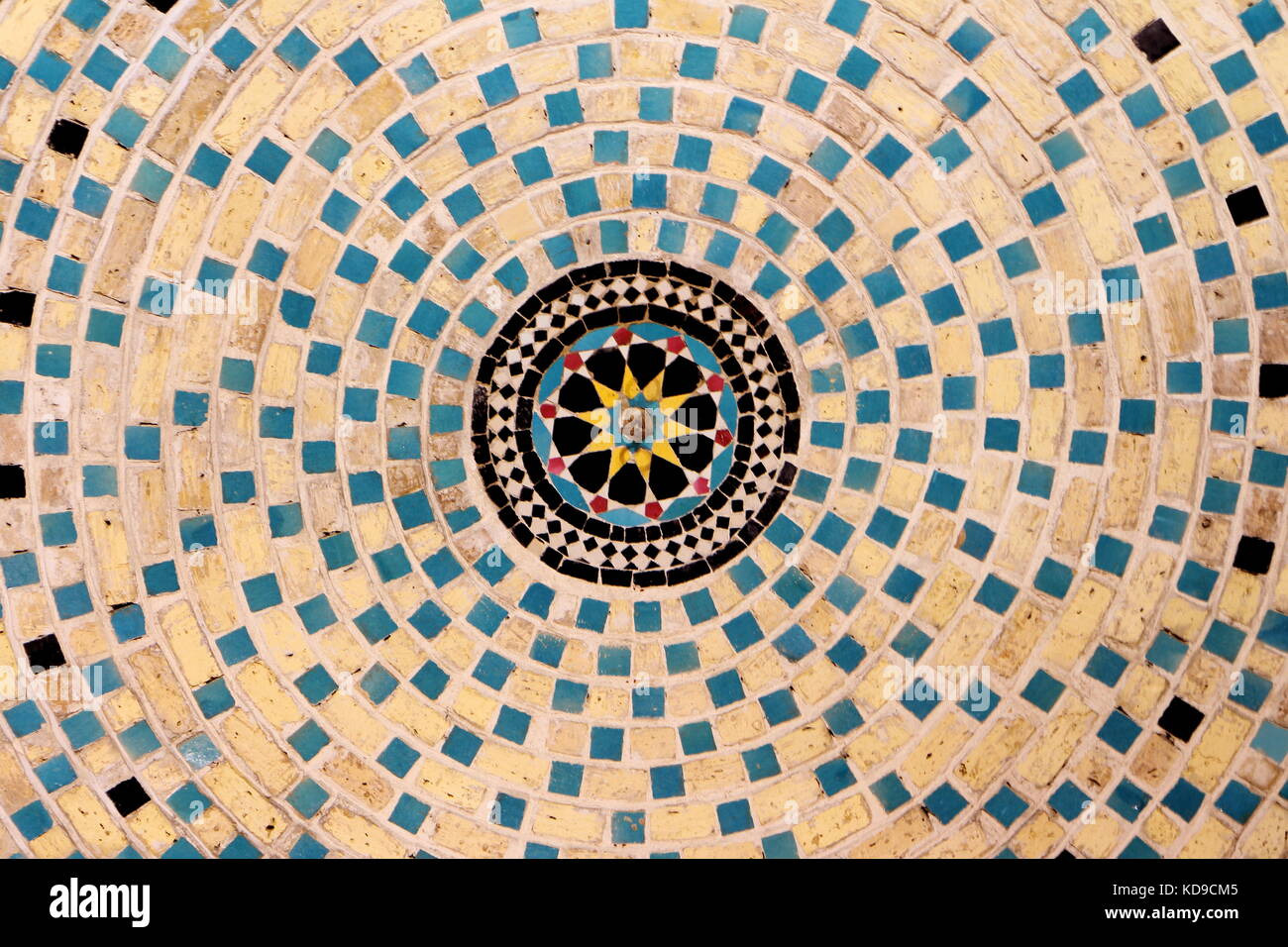 Die Nasir ol-molk Moschee, die auch als rosa Moschee genannt, ist eine traditionelle Moschee in Shiraz, Iran. Es ist im Bezirk gowad entfernt - e-arabān, Stockfoto