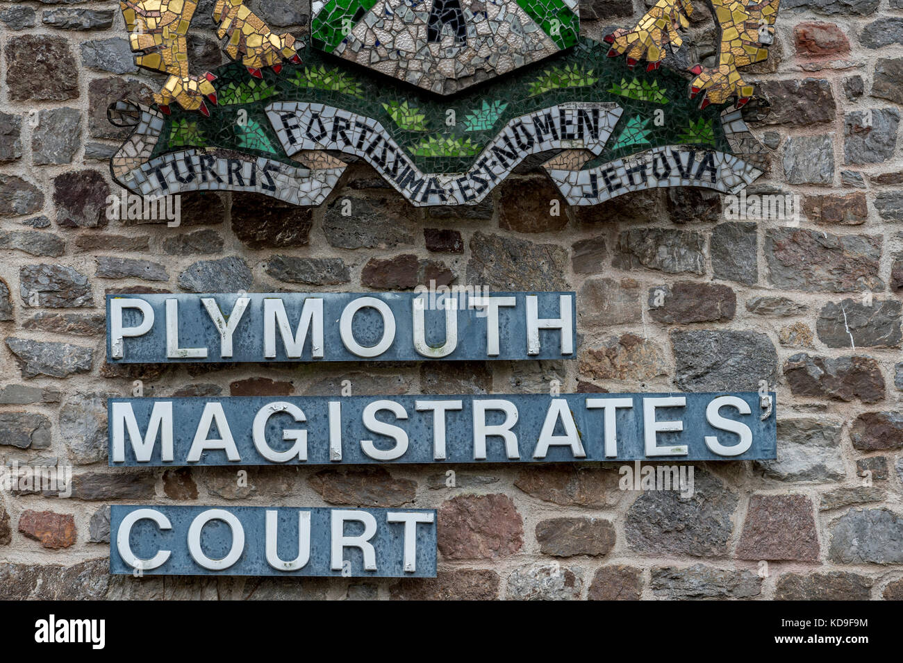 Außerhalb des Plymouth Magistrates' Court Stockfoto