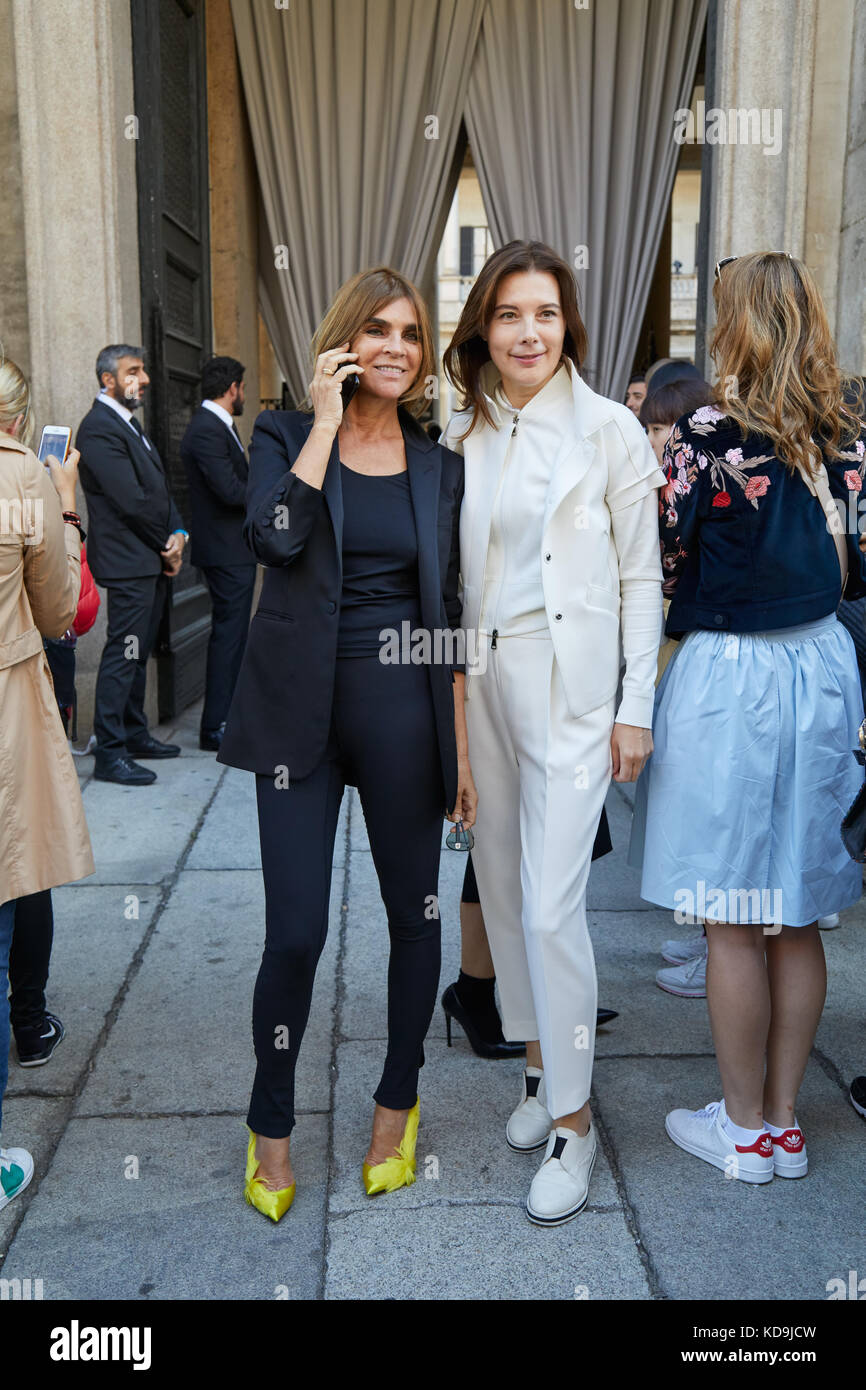 Mailand - 21. September: Carine Roitfeld, bevor Max Mara fashion show, Mailand fashion week street style am 21. September 2017 in Mailand. Stockfoto