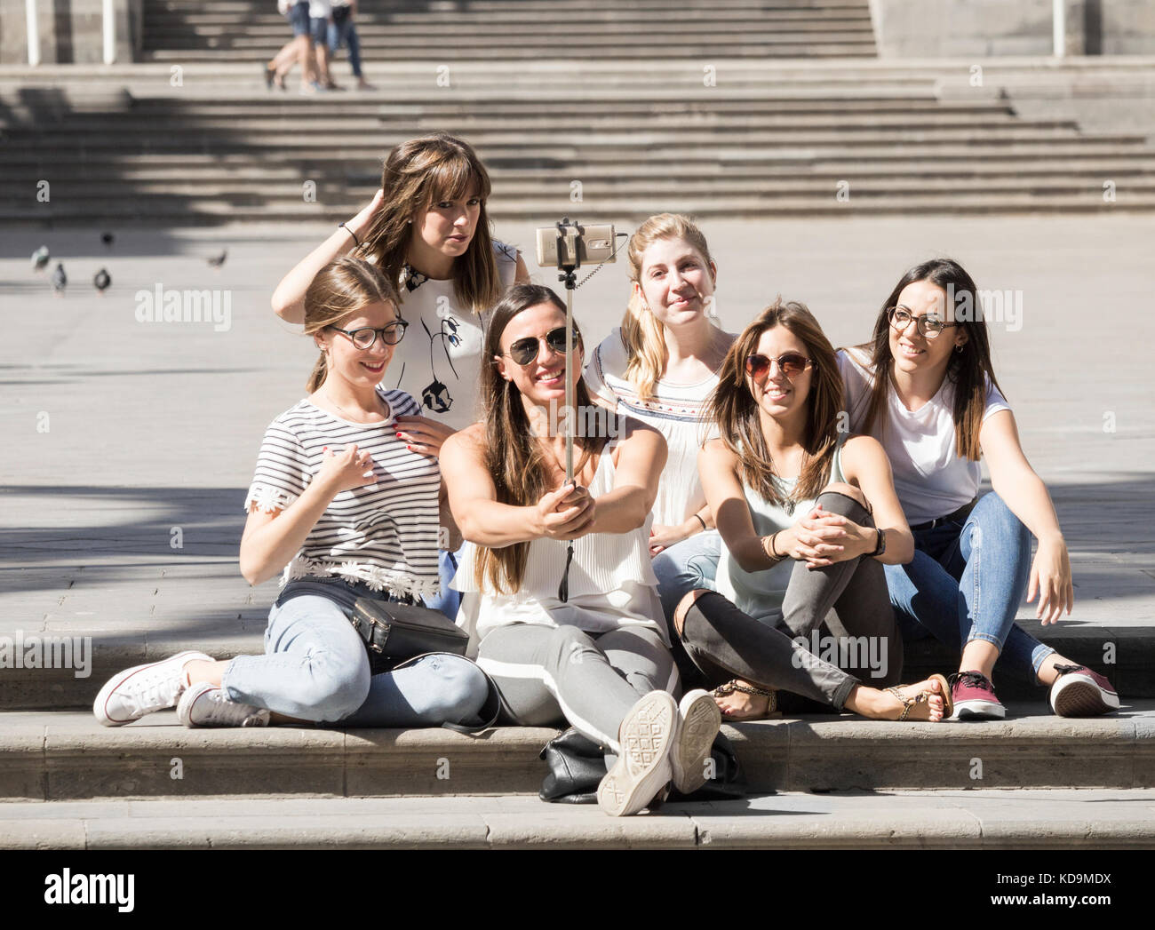 Gruppe von jungen Frauen, die selfie in Spanien Stockfoto