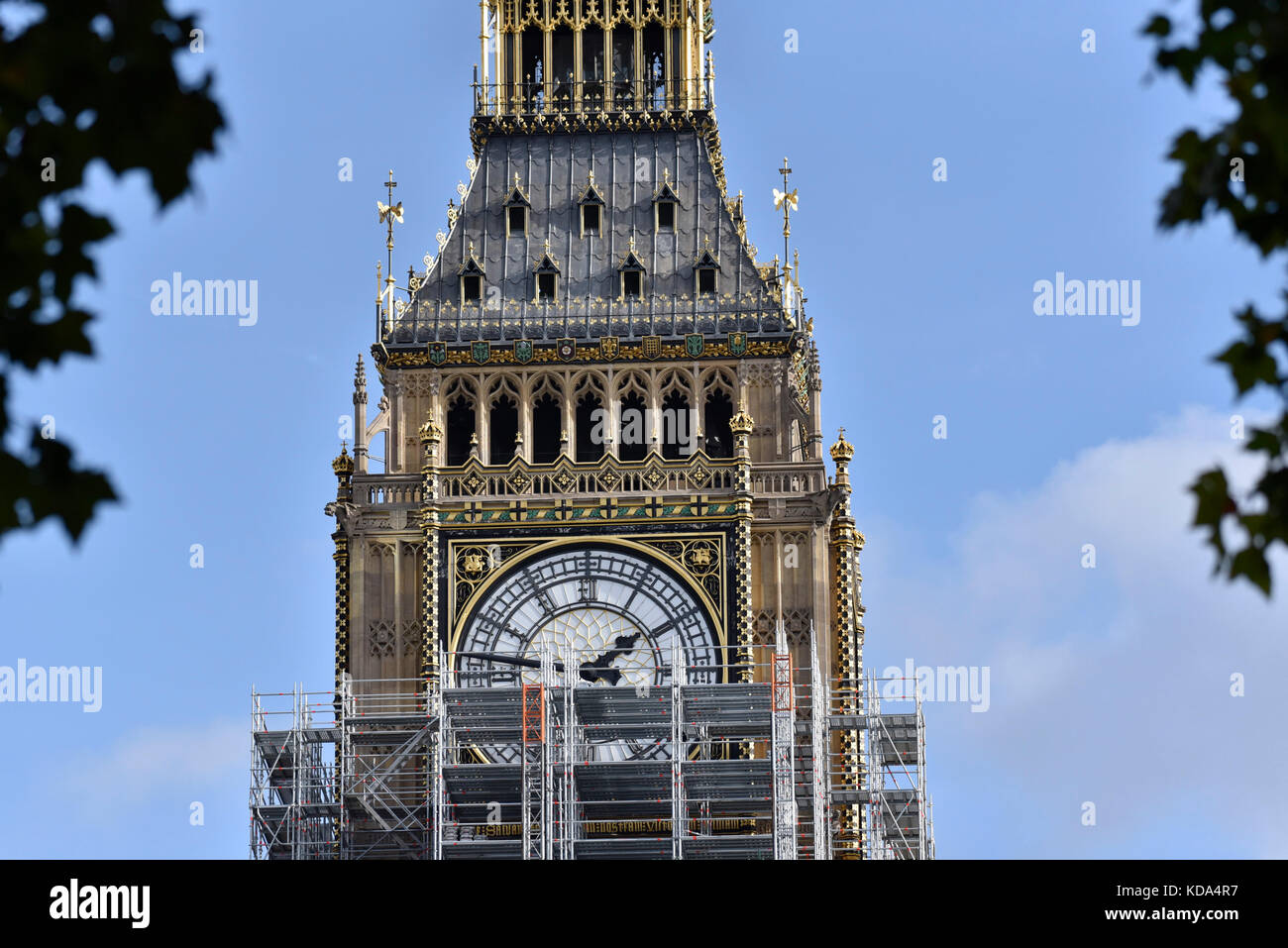 Renovierungen elizabeth tower -Fotos und -Bildmaterial in hoher ...