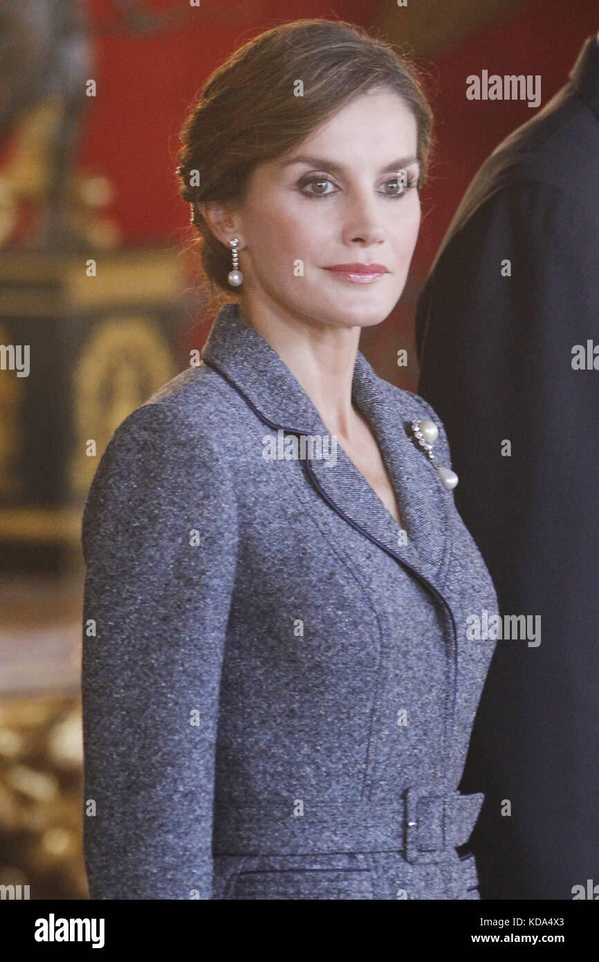 Madrid, Spanien. Oktober 2017. KÖNIGIN LETIZIA von Spanien nimmt am spanischen Nationalfeiertag am Königspalast in Madrid Teil. Quelle: Jack Abuin/ZUMA Wire/Alamy Live News Stockfoto