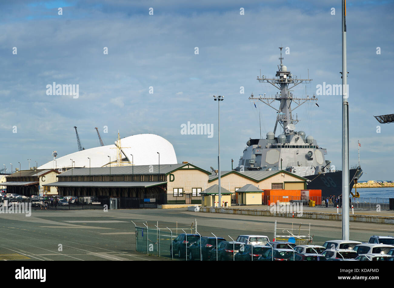 Ausländische Kriegsschiffe im Hafen von Fremantle für militärische Übungen und r&r Stockfoto