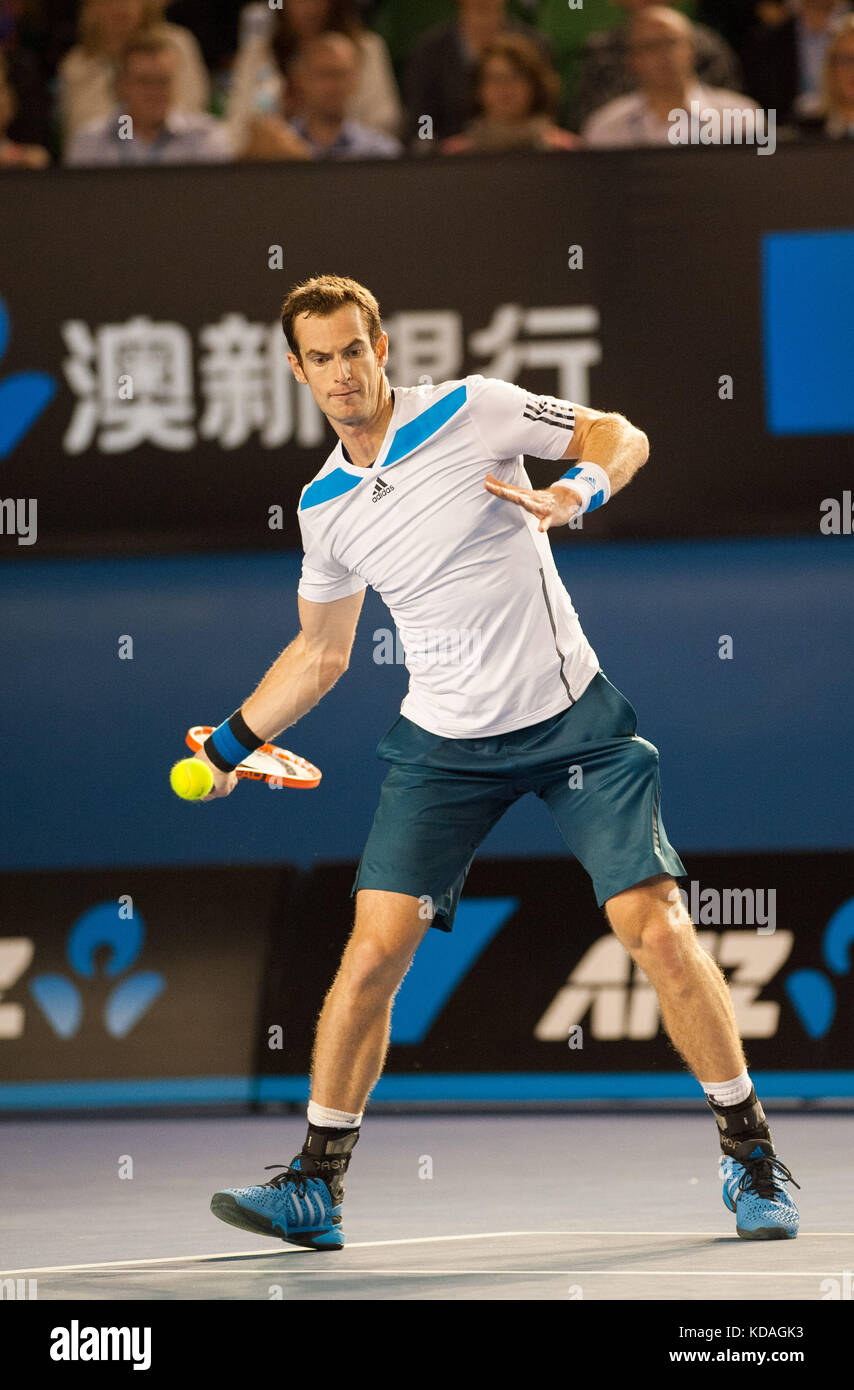 Andy Murray aus Großbritannien stand am 10. Tag der Australian Open 2014 vor dem Schweizer R. Federer. Murray begann mit der Niederlage der ersten beiden Sätze Stockfoto