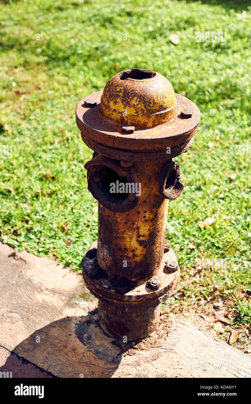 Alte Hydrant am Paseo de Montejo Bürgersteig in Merida, Yucatan, mexio Stockfoto