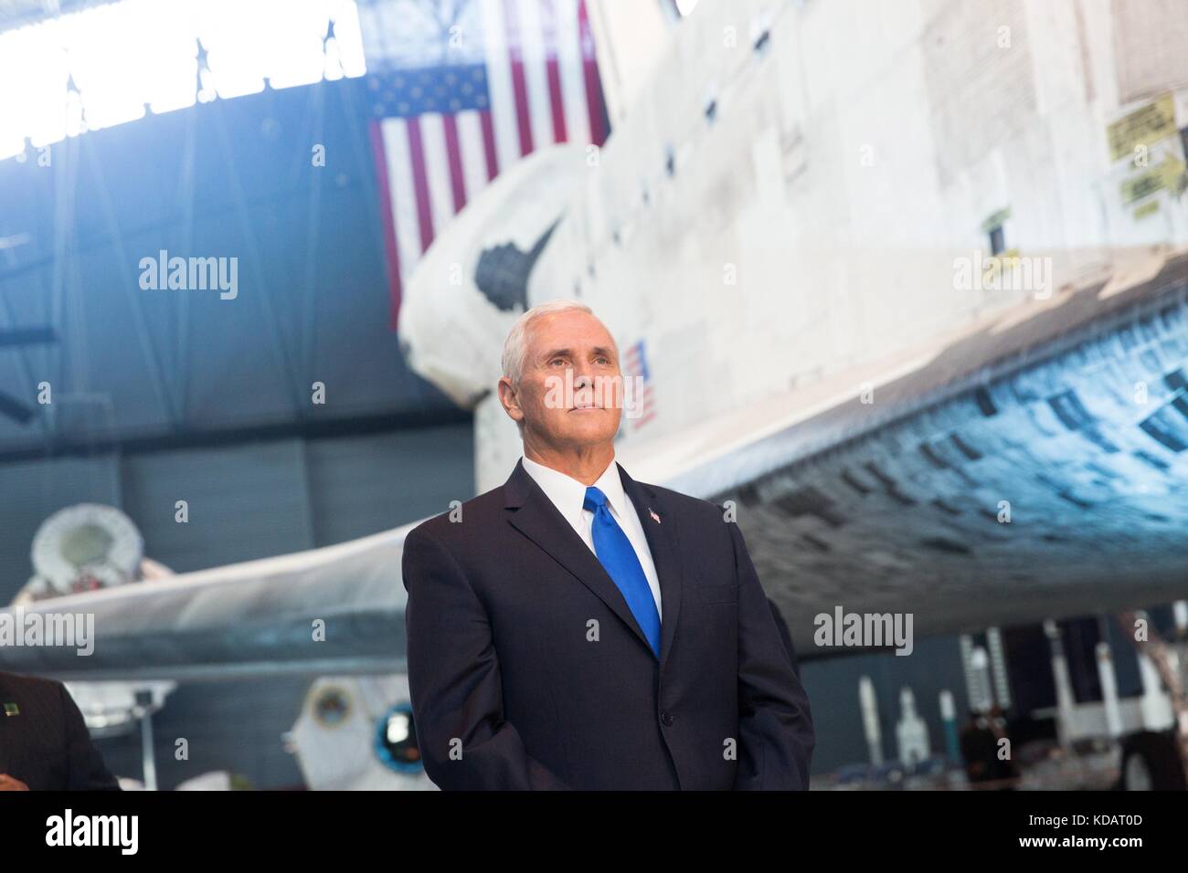 US-Vizepräsident Mike Pence nimmt am 5. Oktober 2017 am Steven F. Udvar-Hazy Center des Smithsonian National Air and Space Museums in Chantilly, Virginia Teil. Stockfoto