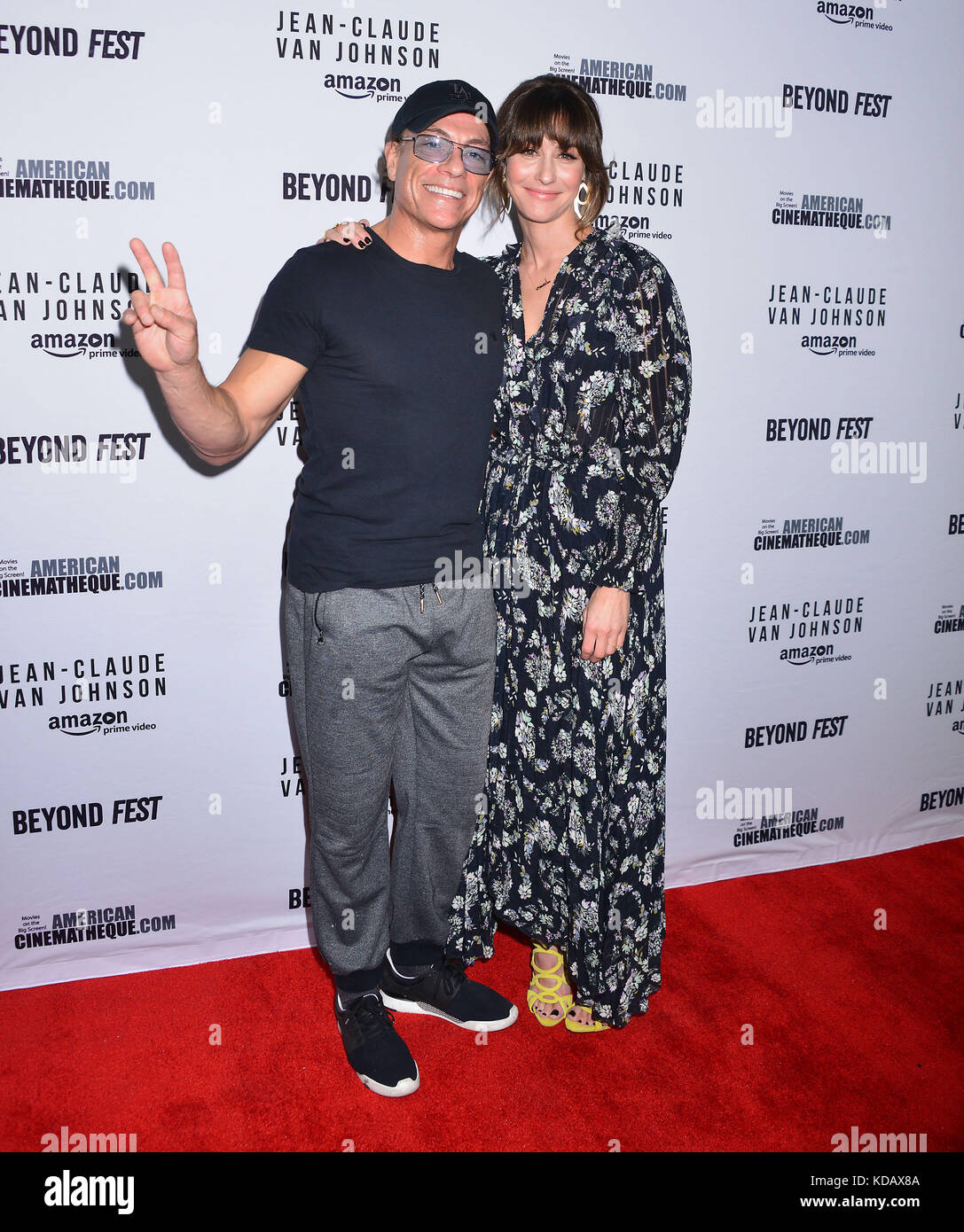 A Jean Claude Van Damme, Kat003 Ankunft auf dem Jean Claude Van johnson Foster, ein Amazon Movie Premiere auf der Egyptian Theatre in Los Angeles. Oktober 9, 2017. Stockfoto