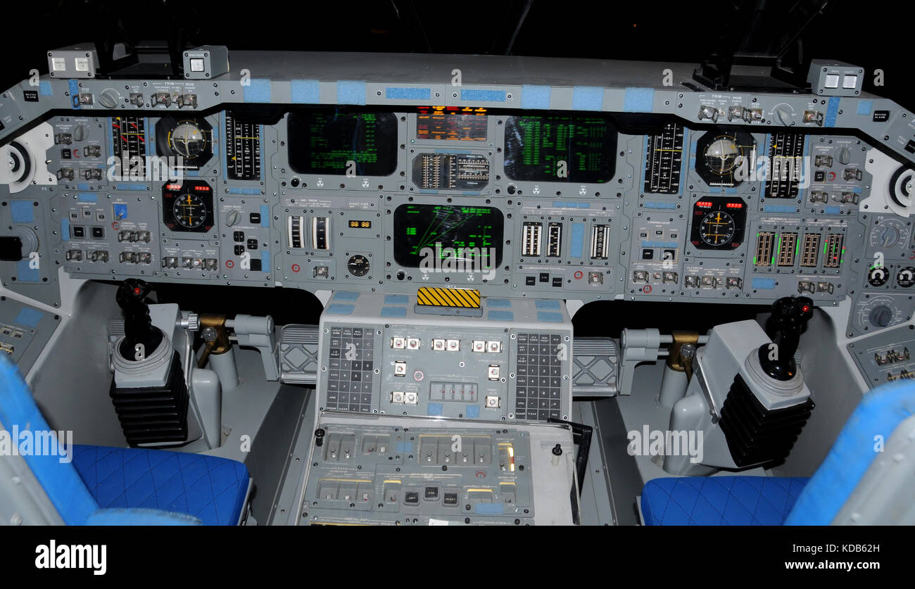 Space Shuttle Cockpit und Instrumententafel Stockfoto