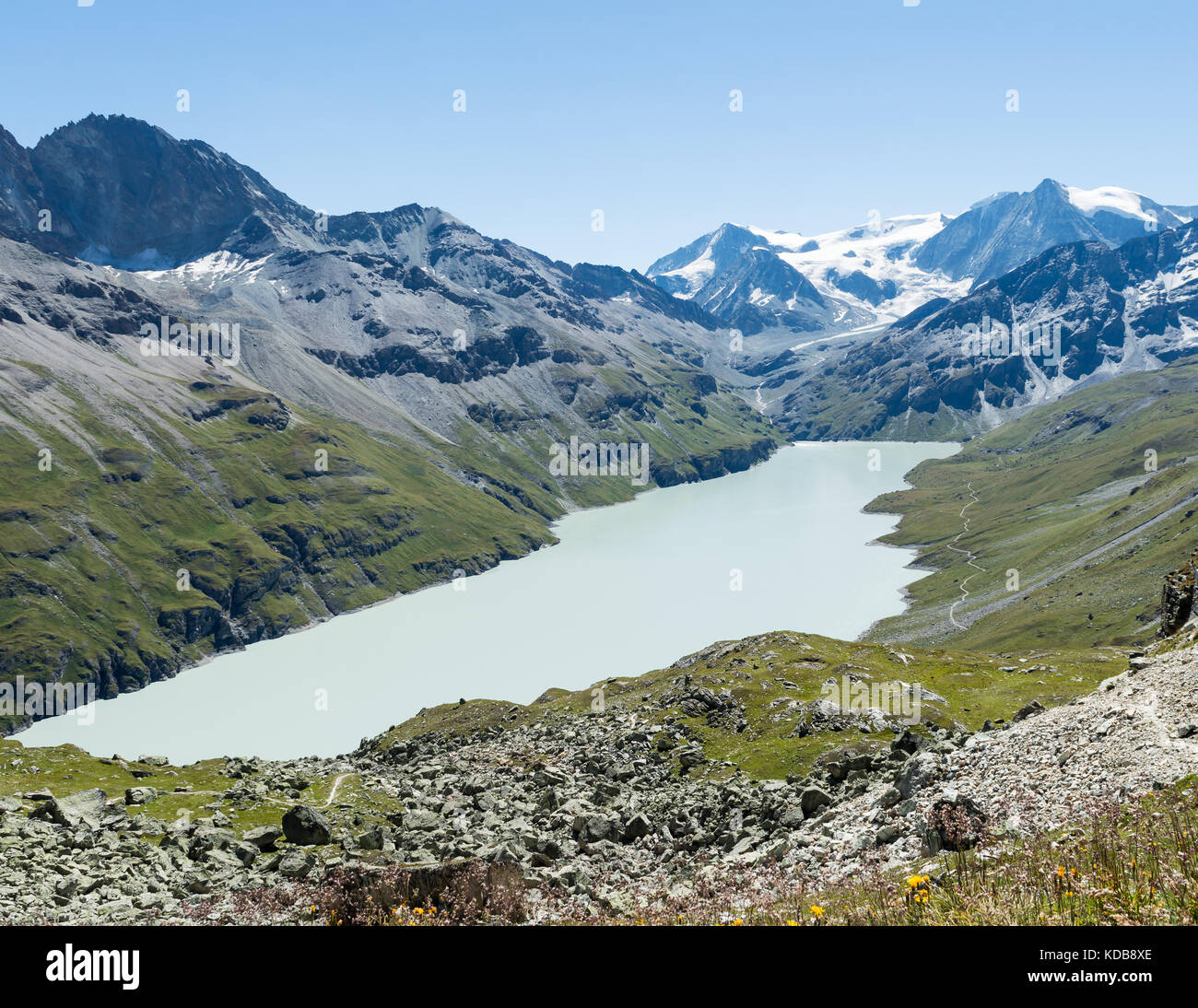 Sicht auf den Lac des Dix in der Schweiz. Stockfoto