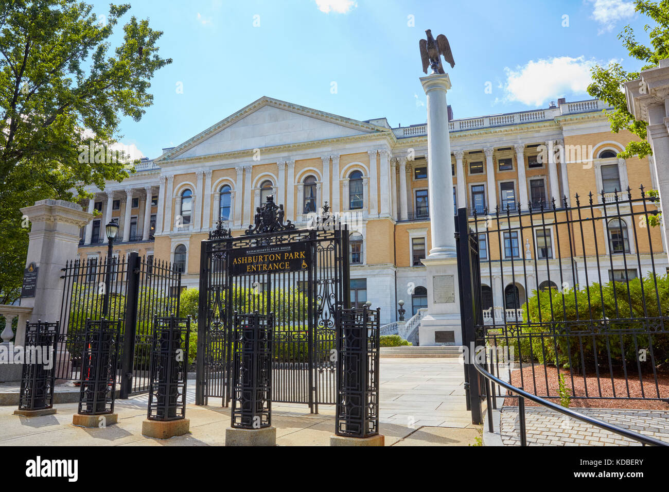 Ashburton Park Eingang, Massachusetts State House, Bowdoin Street, Boston, MA, USA Stockfoto
