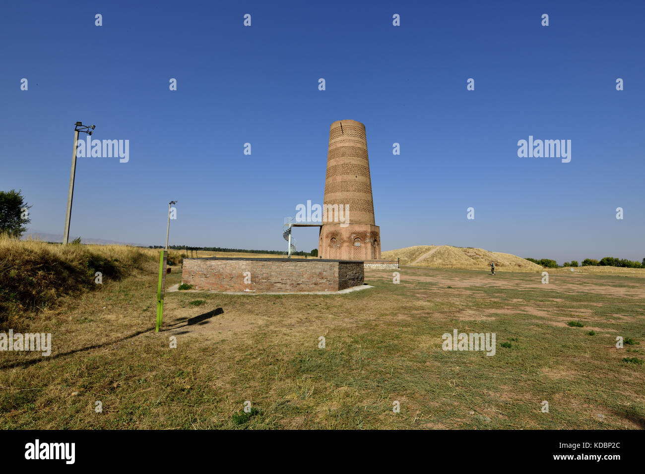 Burana Turm antike Stadt balasagun, Siloanlagen, antiken Monument, Seidenstraße, Kirgisistan, Zentralasien Stockfoto