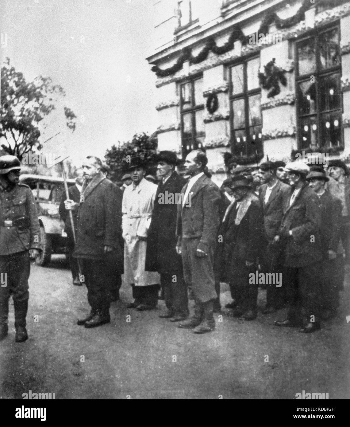Die Tschechoslowakei, 10. Oktober 1938 verhaftet, kommunistischen Partei Mitglieder in Nova Ves, sudetenland. Stockfoto