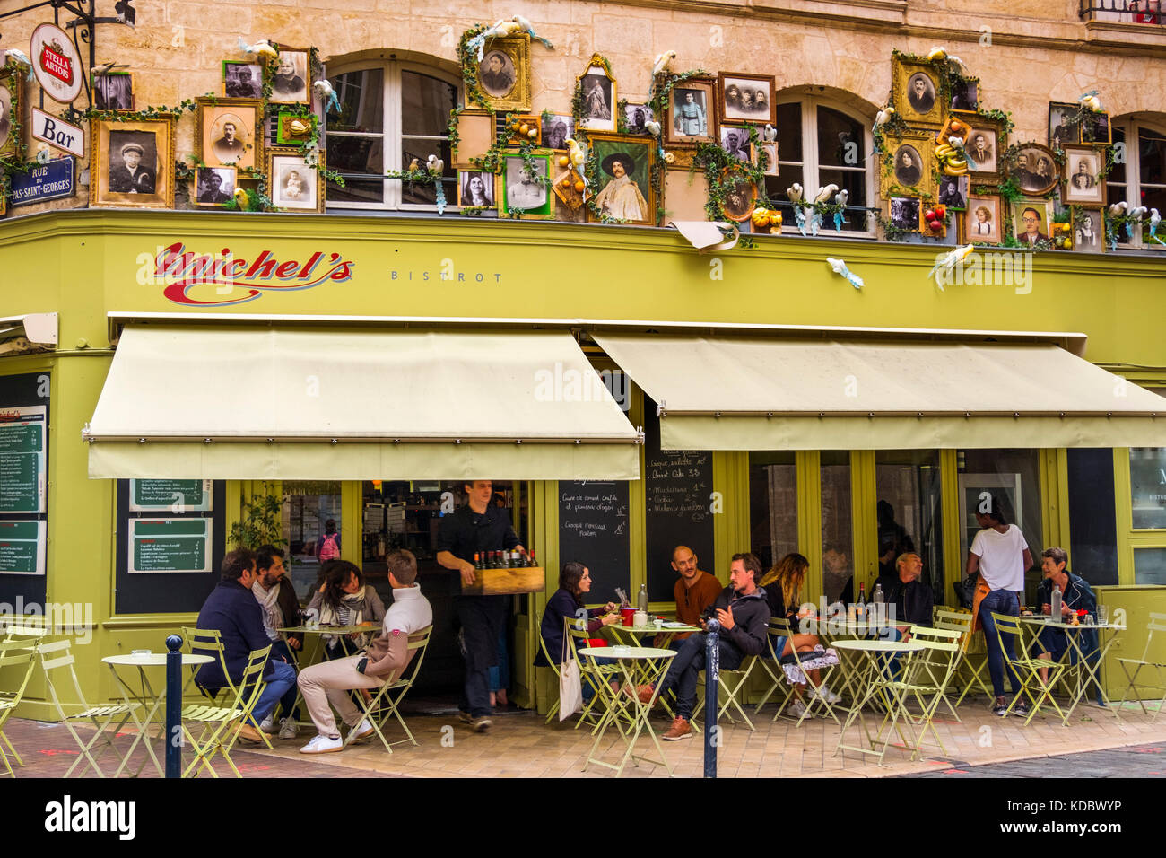 Typisches Restaurant im historischen Zentrum von Bordeaux. Region Aquitaine, Departamento Gironde. Frankreich, Europa Stockfoto