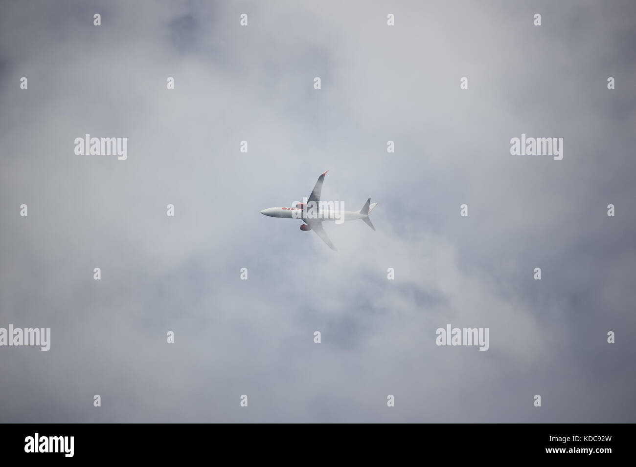 Chiang Mai, Thailand - auguest 17 2015: hs-ltk Boeing 737-900er der thailändischen lionair Airline. Nehmen Sie vom Flughafen Chiangmai nach Bangkok. Stockfoto