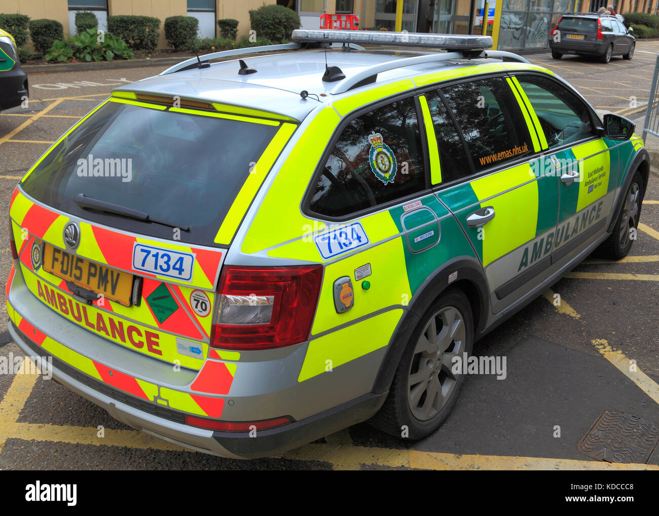 East Midlands Ambulance Service, Limousine, Krankenwagen, NHS, England, Großbritannien Stockfoto