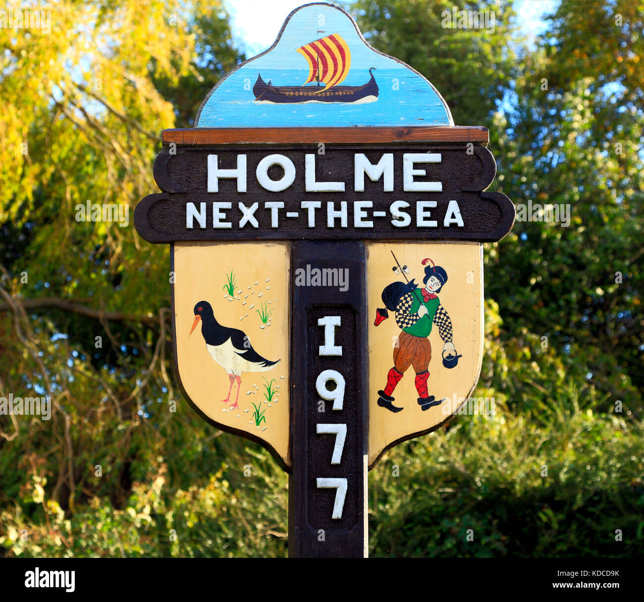 Holme Next-The - das Meer, das Dorf Zeichen, Norfolk, England, Grossbritannien, Zeichen Stockfoto