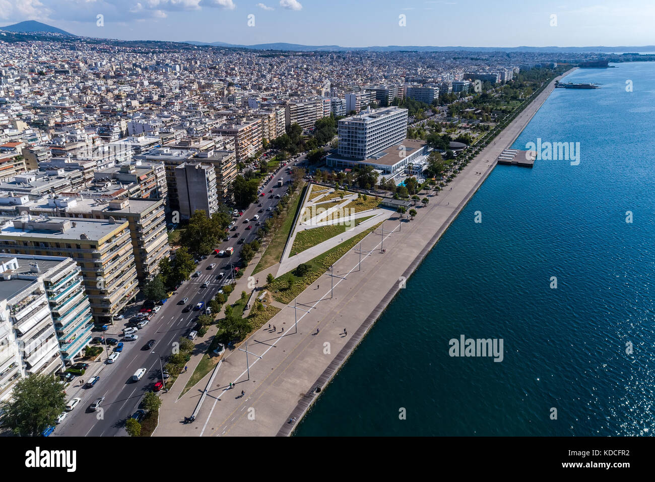 Luftbild der neuen Park und das Hafenviertel der Stadt Thessaloniki, Griechenland Stockfoto