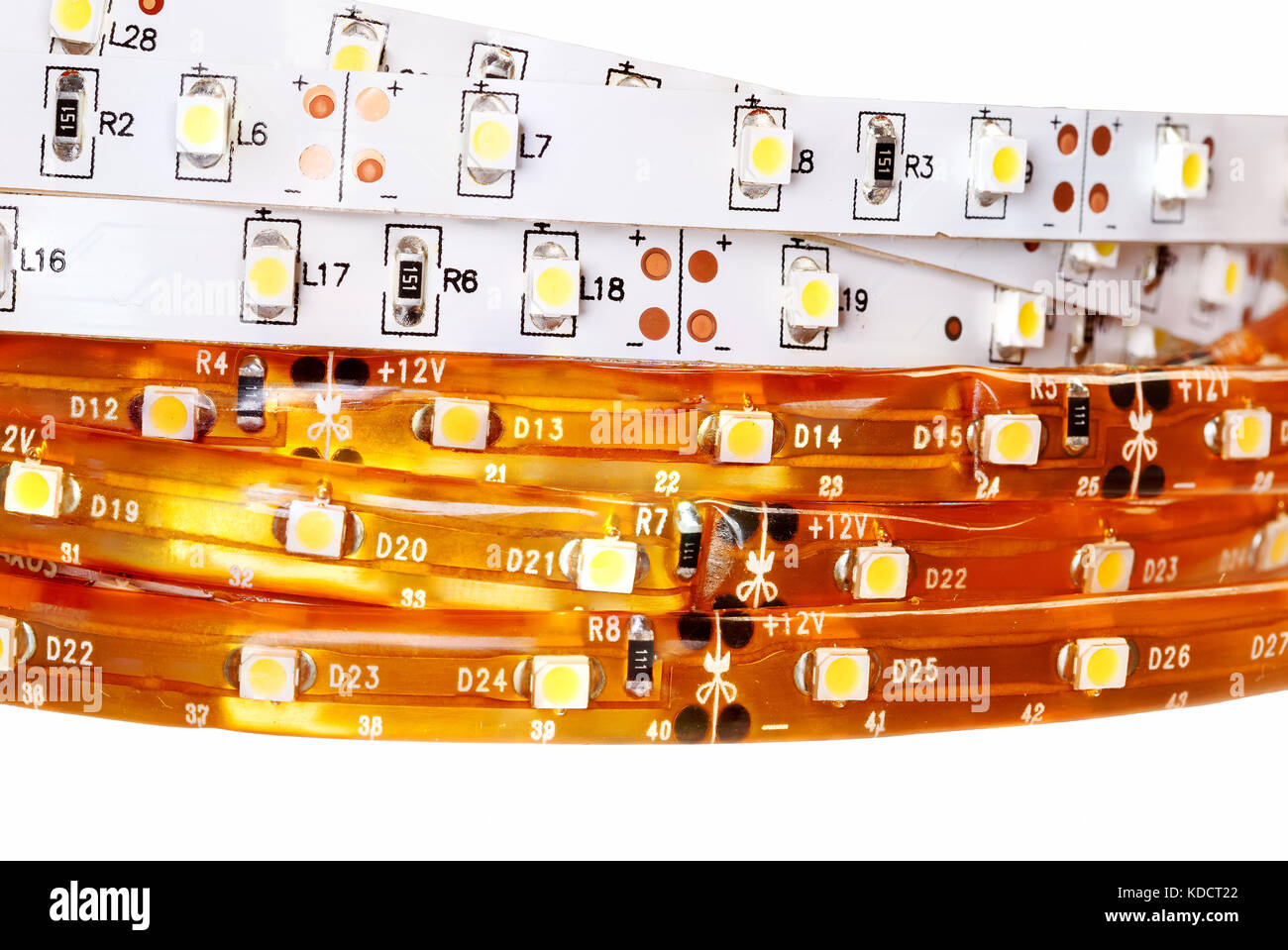 Makroaufnahme von zwei Arten von LED-Streifen isoliert auf Weiss. Stockfoto