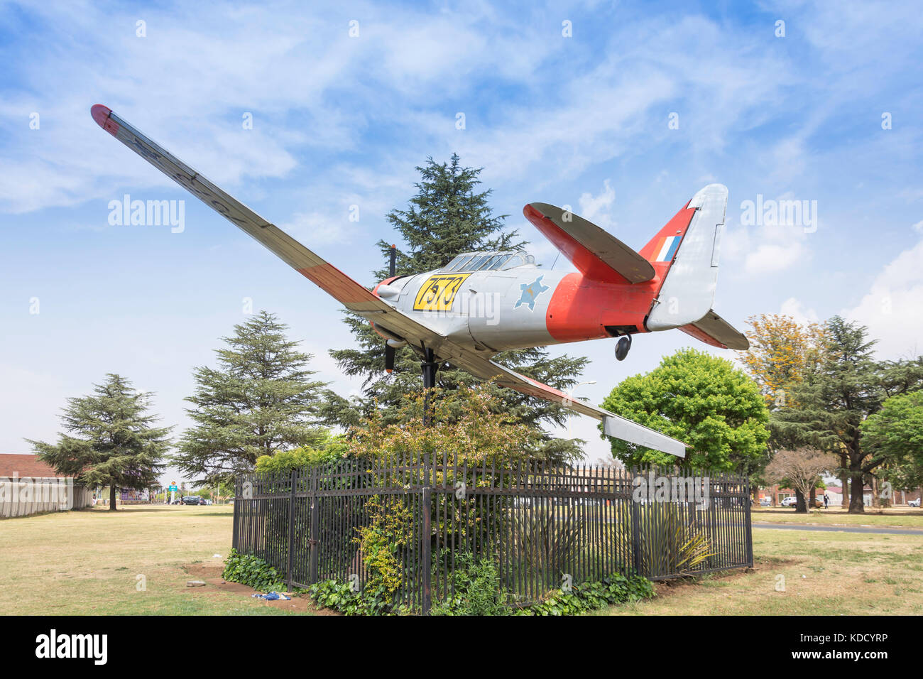Harvard Flugzeuge Denkmal auf Grün, Dunnottar, Nigel, Provinz Gauteng, Südafrika Stockfoto