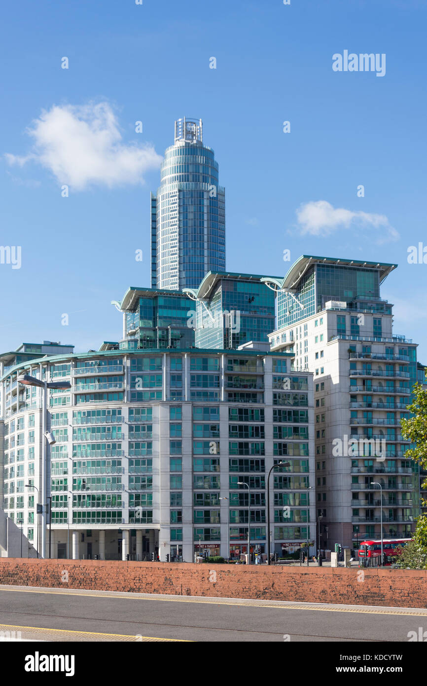 St George Wharf, London von Vauxhall Station, Vauxhall, London Borough von Lambeth, Greater London, England, Vereinigtes Königreich Stockfoto