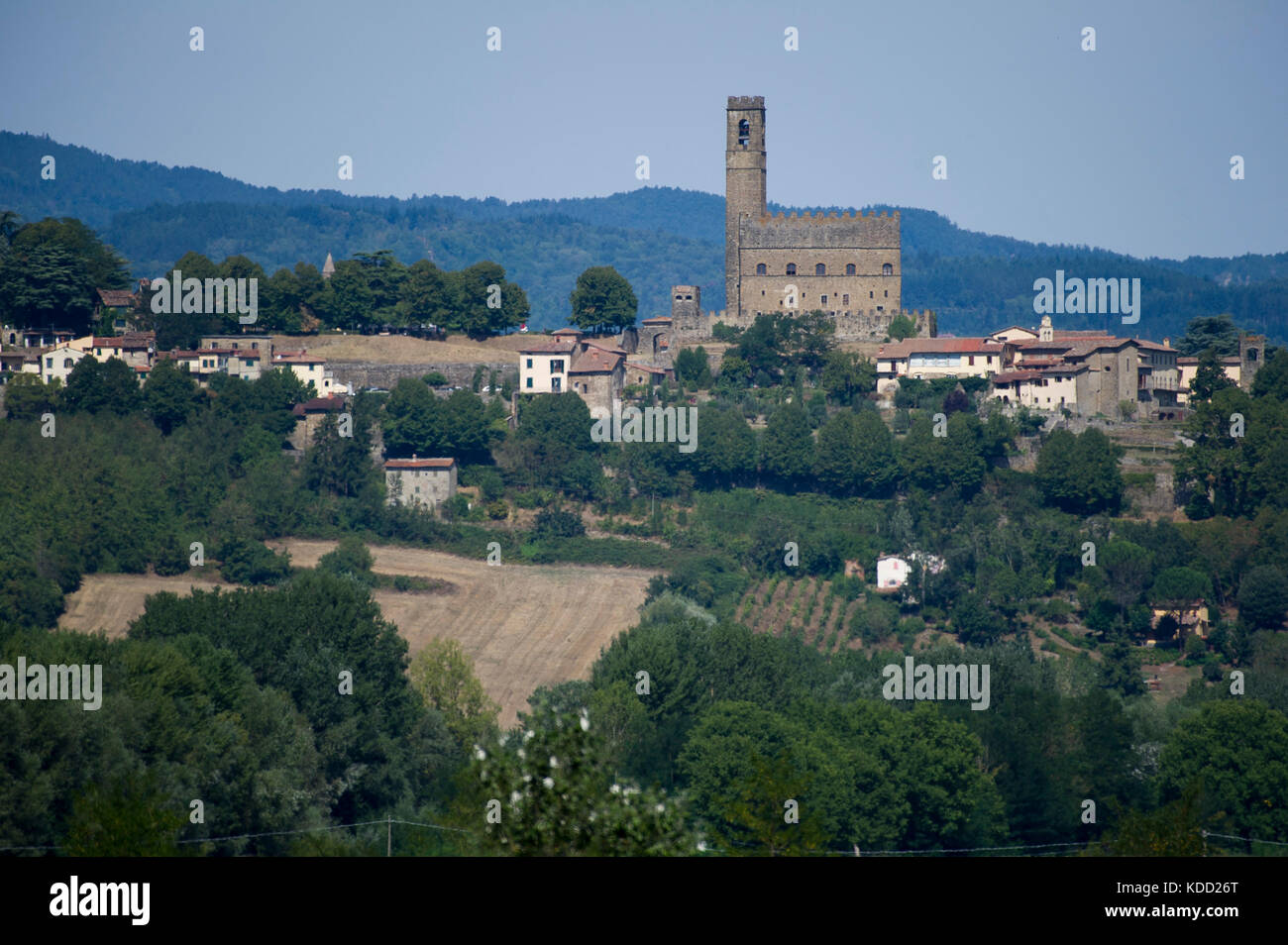 Mittelalterliche Castello di Poppi Poppi (Schloss) oder Castello dei Conti Guidi in Poppi, Toskana, Italien. 26. August 2017. Im späten 13. Jahrhundert für Powerfu gebaut Stockfoto