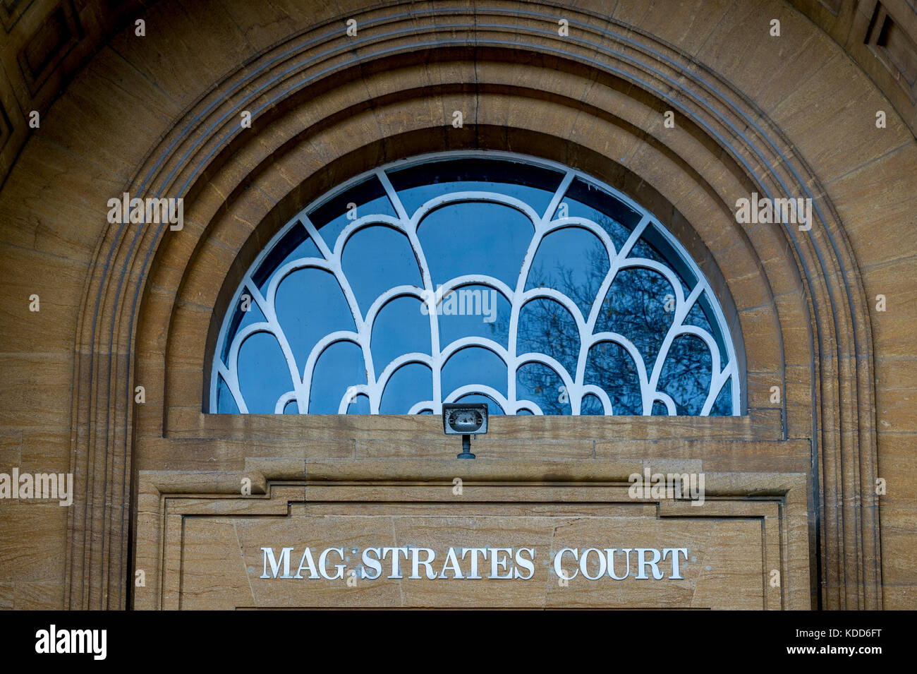 Die Außenseite des Yeovil Magistrates' Court Stockfoto