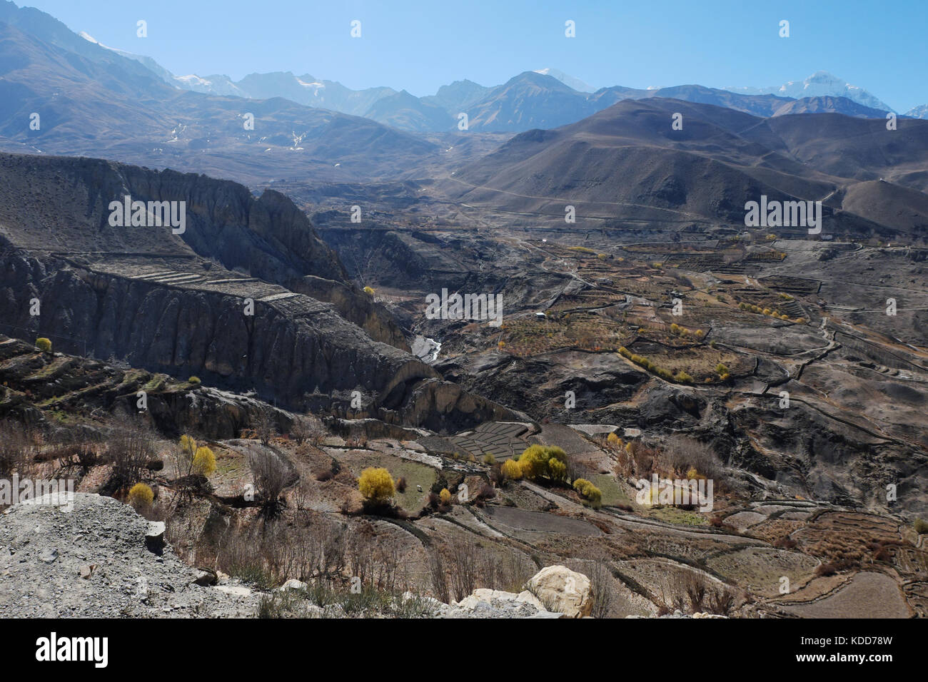 Berg Tal im Herbst Stockfoto