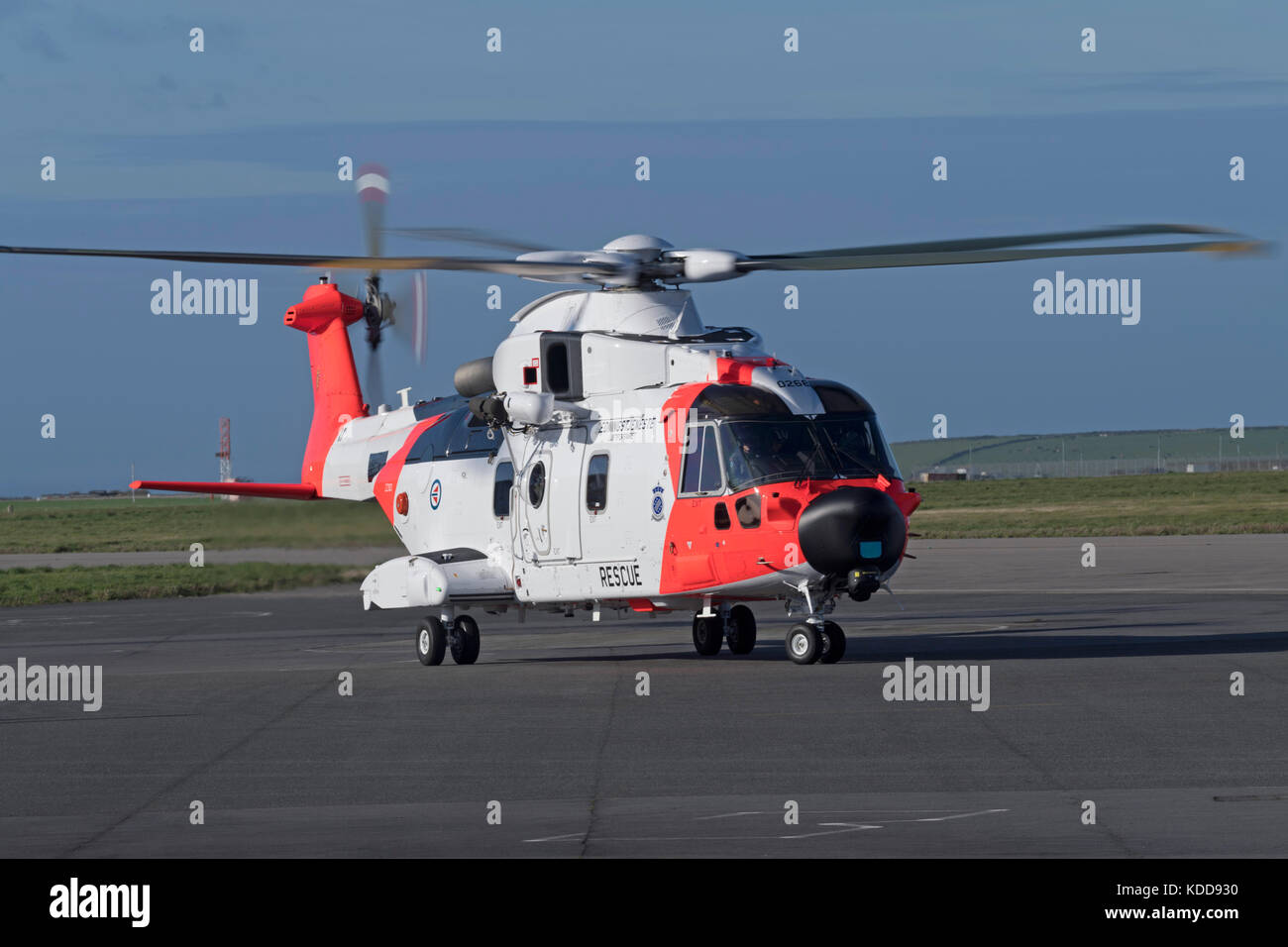 Am Flughafen Cornwall Newquay findet eine Schulung der Besatzung des norwegischen AW101 statt, dem fortschrittlichsten SAR-Hubschrauber der Welt Stockfoto