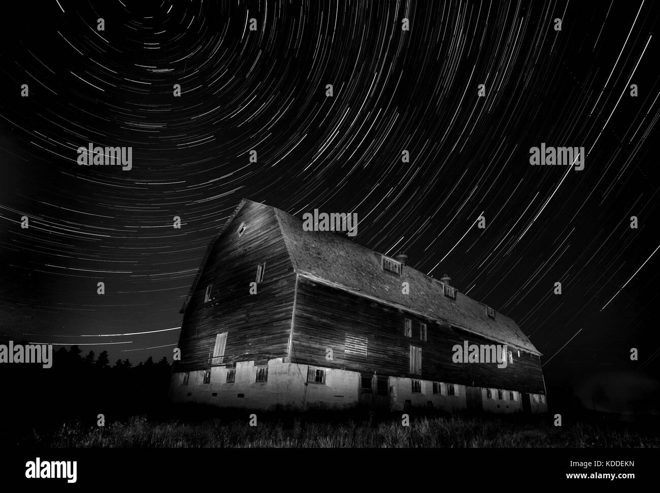 Nacht Scheune star Trails farm Szene Saskatchewan Stockfoto