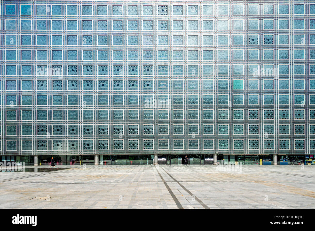 Die Fassade des Institut du Modus arabe in Paris, Frankreich Stockfoto Die Fassade des Institut du Modus arabe in Paris, Frankreich Stockfoto