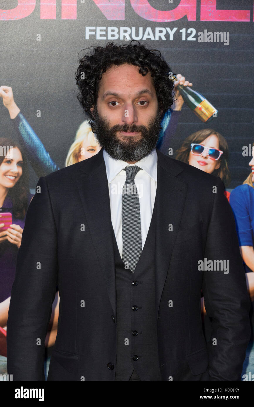 New York, NY - 3. Februar 2016: Jason Mantzoukas nimmt an der How to Be Single Premiere im NYU Skirball Center Teil Stockfoto