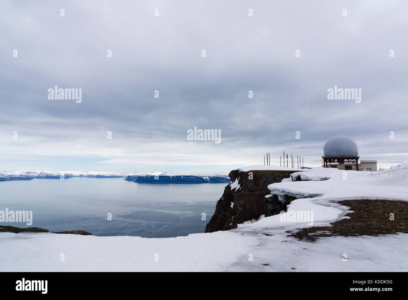 Latrar Air Station, ehemalige US-Radarstation, am Bolafjall-Berg in der Nähe von Bolungarvík, Westfjorde, Island Stockfoto