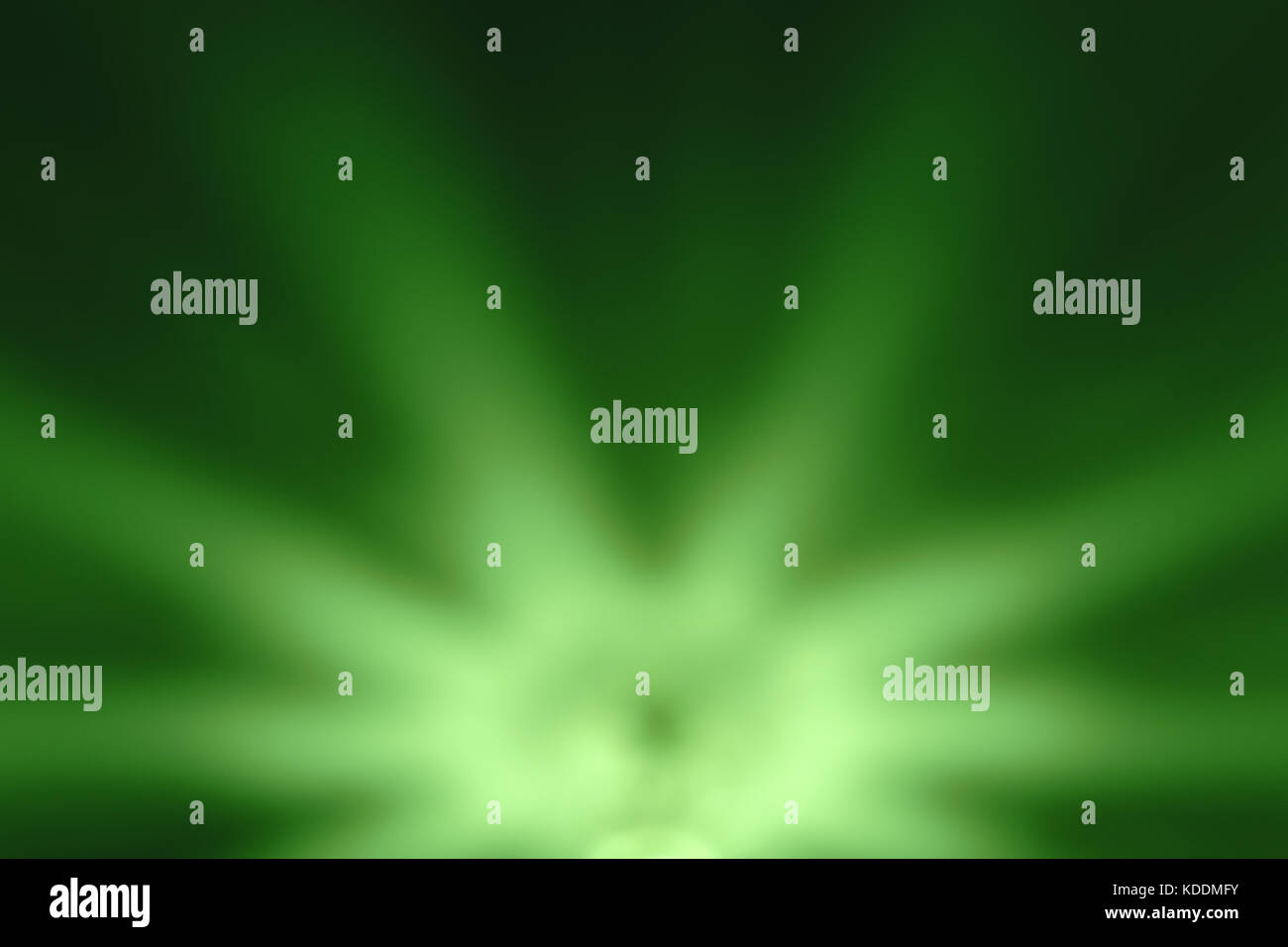 Blur Spotlight-Effekt auf grünem Hintergrund freier Platz Stockfoto