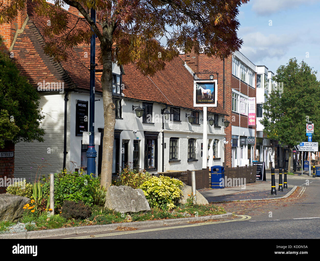 Das White Horse Pub, Alton, Hampshire, England Großbritannien Stockfoto