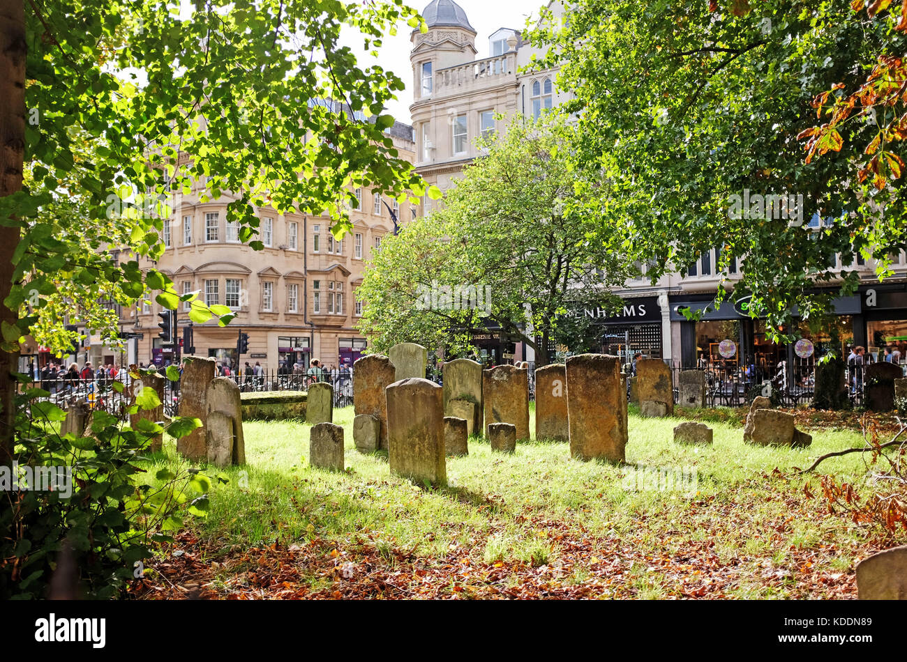 Oxford Oxfordshire UK - Kirchhof in der St. Mary Magdalen Church im Stadtzentrum Stockfoto