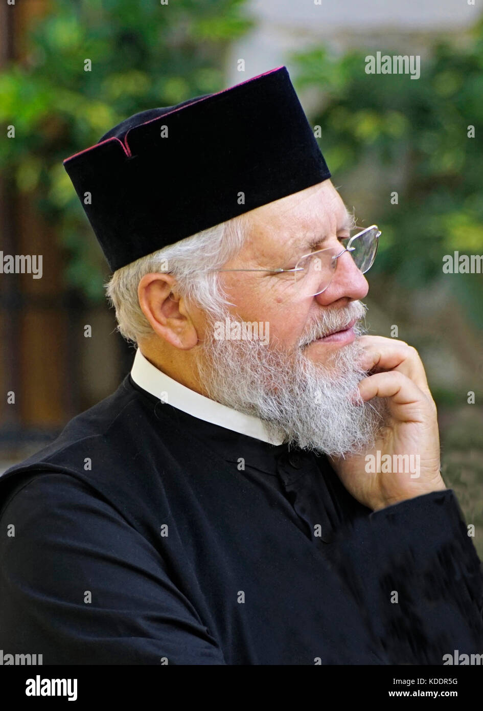 Orthodoxe Priester an Bachkovo Kloster in Bulgarien. Stockfoto