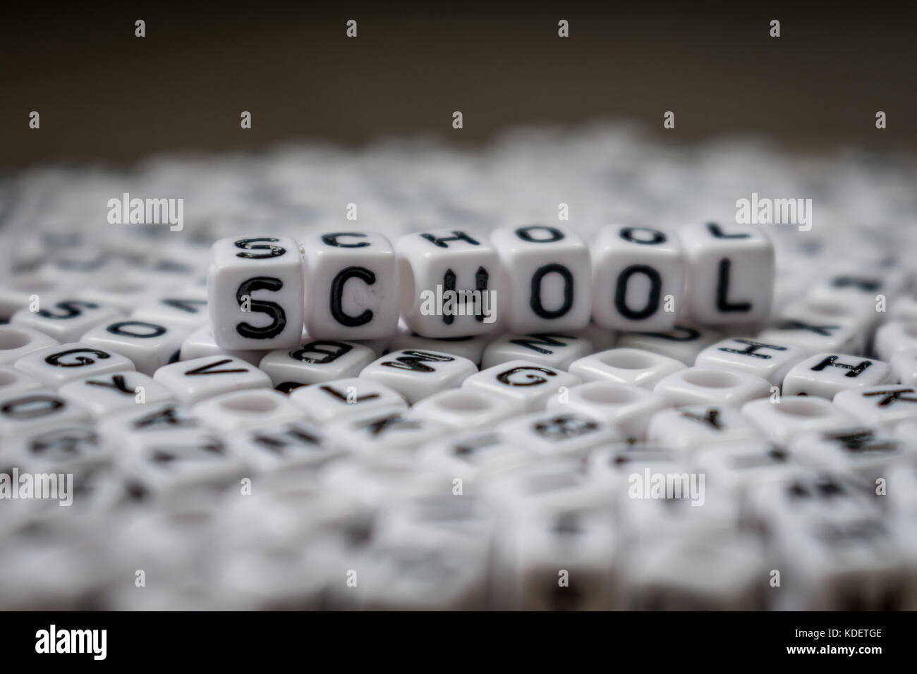Schule Bildung schreiben Perlen Worte Stockfoto