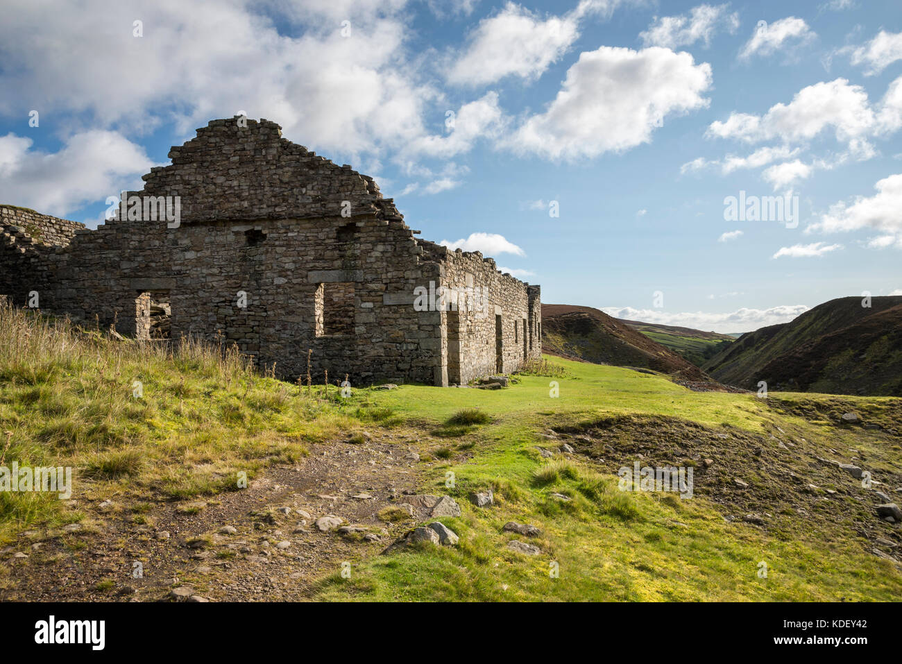 Ruinen der Hingabe Blei schmelzen Mühle in den Hügeln oberhalb von reeth, swaledale in North Yorkshire, England. Stockfoto