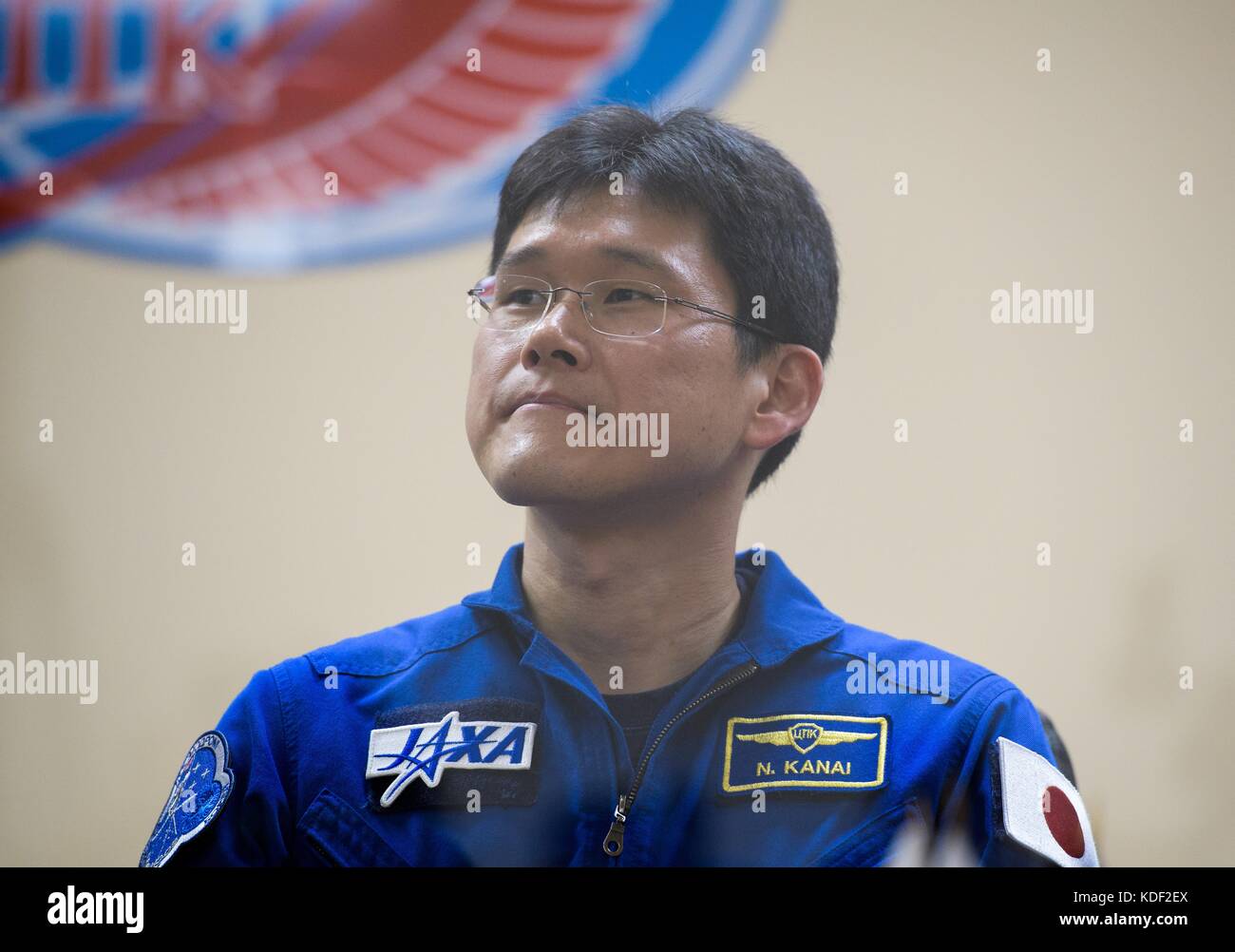 NASA International Space Station Expedition 52 Sojus MS-05 Backup Crew-Mitglied der japanischen Astronaut Norishige Kanai von der japanischen Raumfahrtbehörde nimmt an einer Pressekonferenz vor dem Start von Quarantäneglas im Cosmonaut Hotel am 27. Juli 2017 in Baikonur, Kasachstan, Teil. (Foto von Joel Kowsky über Planetpix) Stockfoto