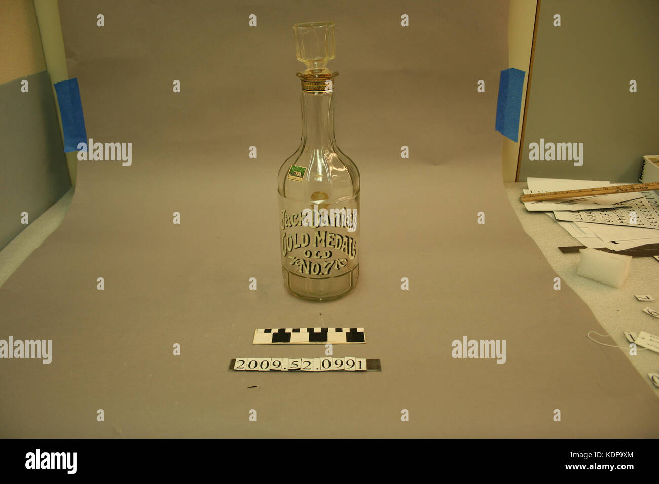 Jack Daniel's Whiskey Flasche, Replik der Goldmedaille Preis Whiskey bei World's Fair 1904 Stockfoto